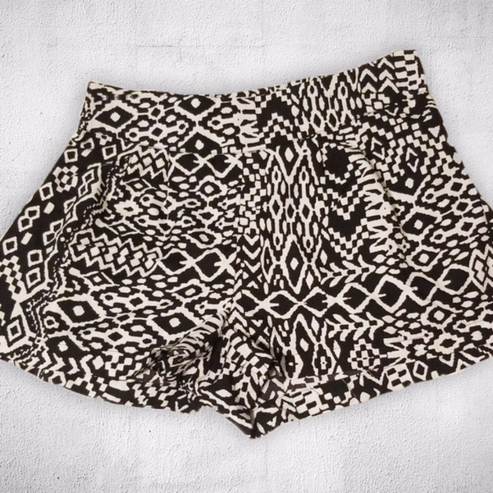 Black & White Tribal Print High Waist Shorts